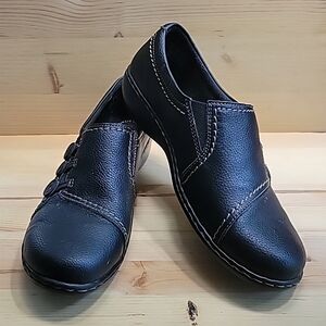 clarks ultimate comfort collection black lather slip on size 8 M